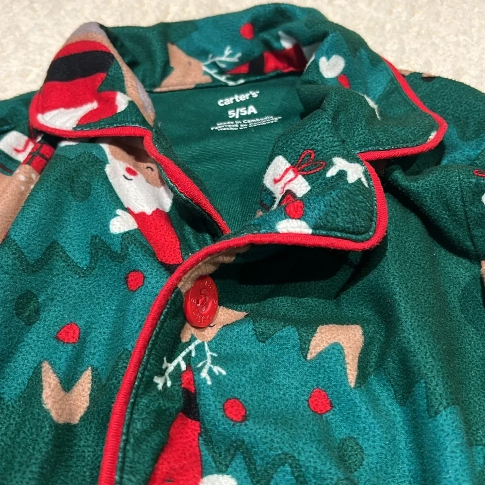 Carters 5 toddler boy or girl Christmas pajamas Santa and reindeer EUC